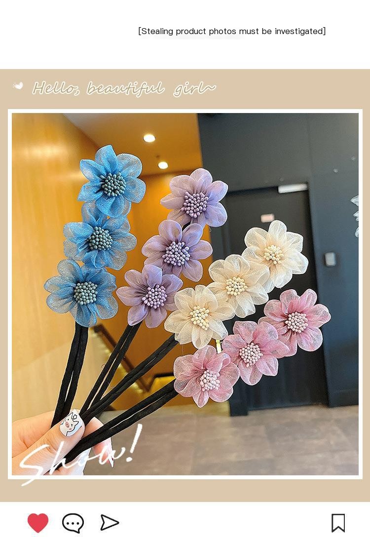 Gray yarn flower hair curler