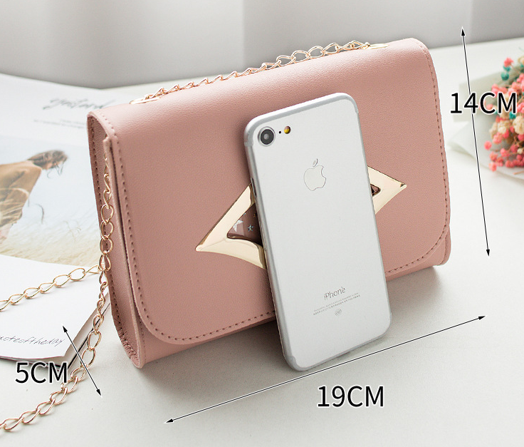 Lips Phone Bag Image 1