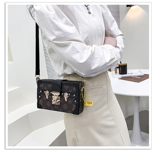 Fashionable Vintage Crossbody Box Bag 2