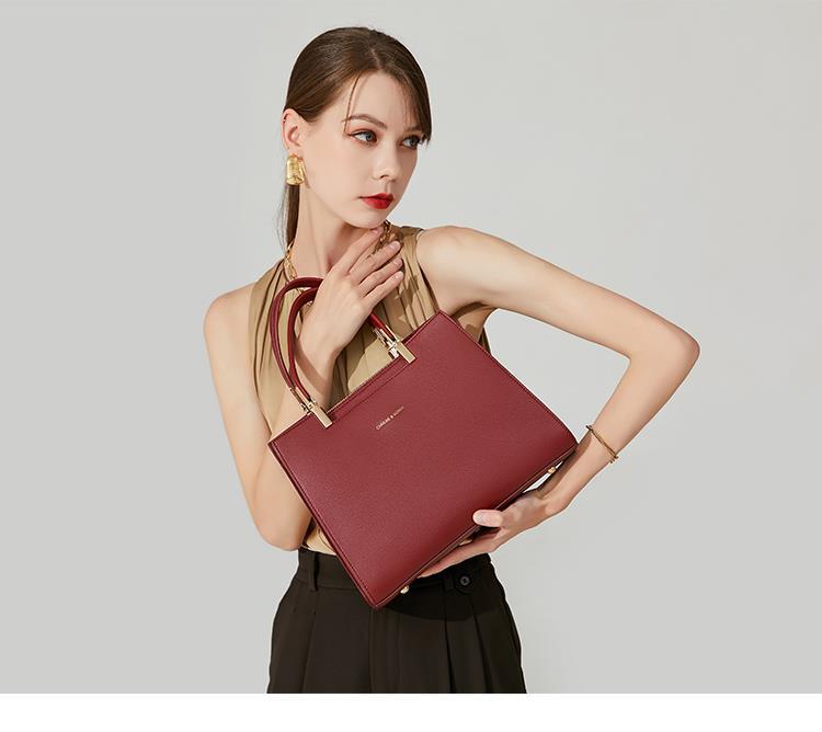 Crossbody Bag Image 4