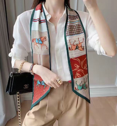 Lenço Elegance Scarf 1