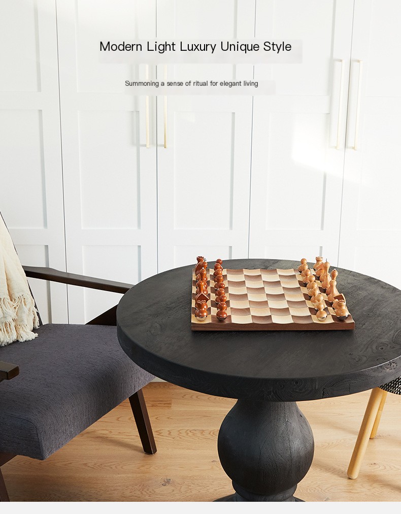 WOBBLE Tumbler Chess Set Image 3