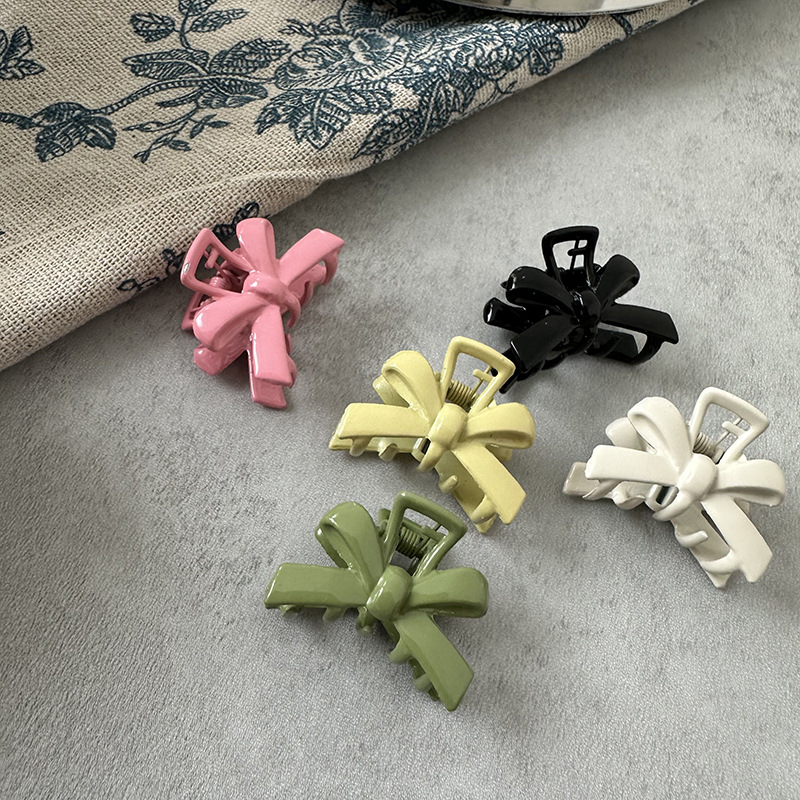 Sweet Alloy Bow Clip - Black