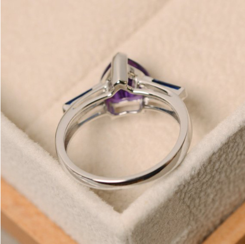 Heart-Shaped Purple Diamond Ring Image 3