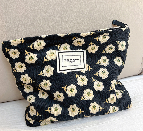Makeup Bag Image 3