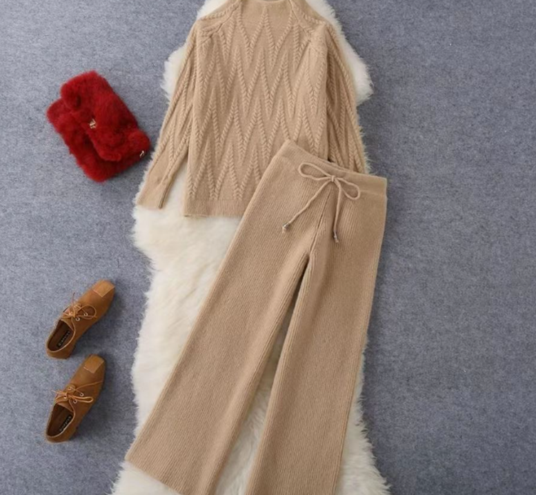 WOLFF Knitted Set Image 3