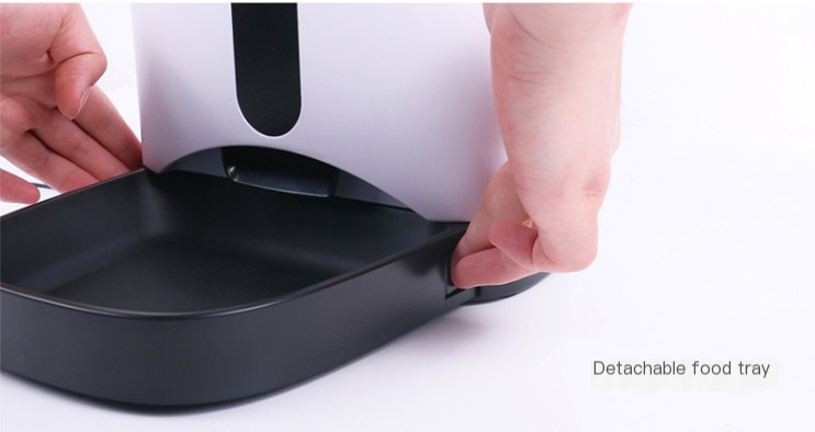 Pet Feeder Image 3