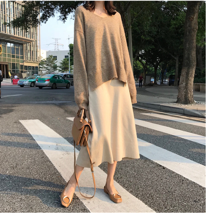 Mid-length Skirt Image 1