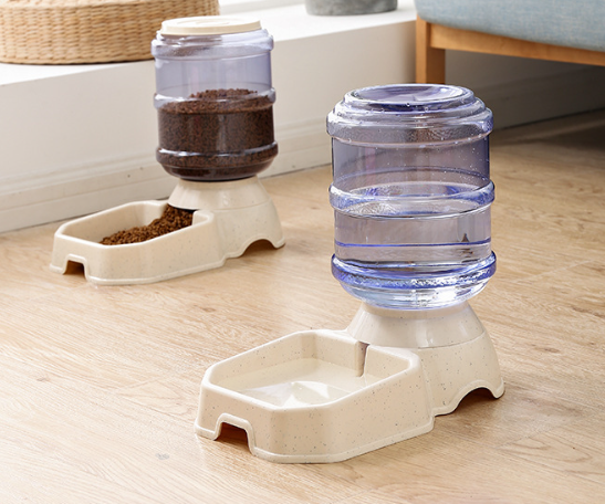 Large Capacity Water Feeder