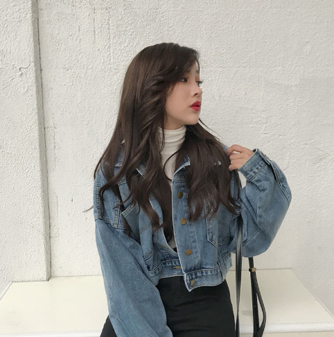 Loose-Fit Denim Jacket Image 4