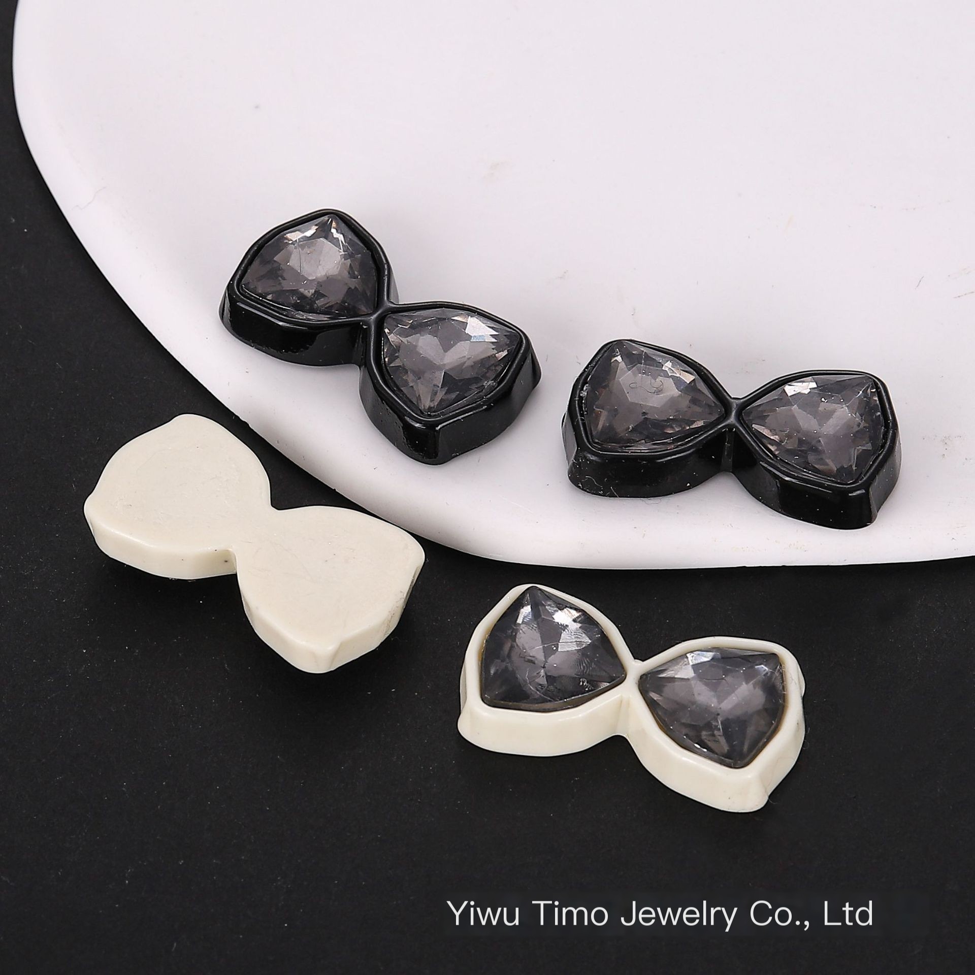 Accessory Image 3