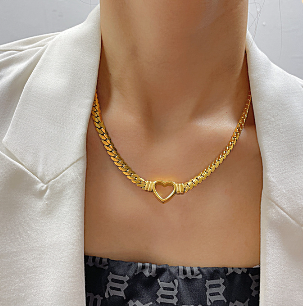 Gold-Plated Jewelry Set Image 2