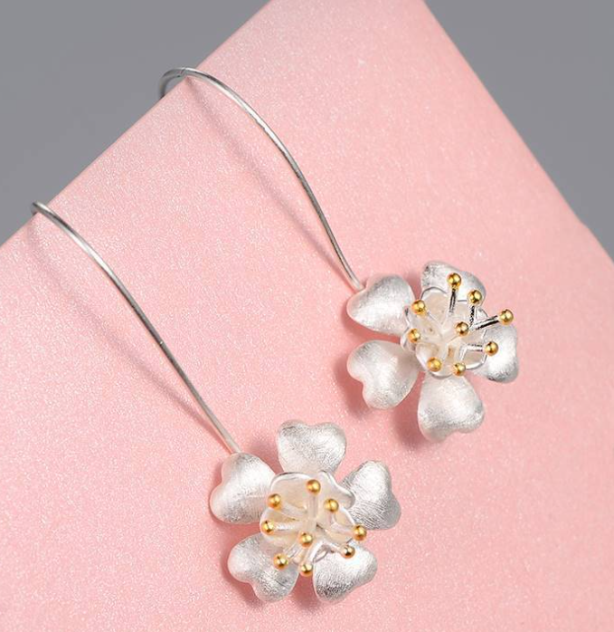 Floral Earrings Image 8