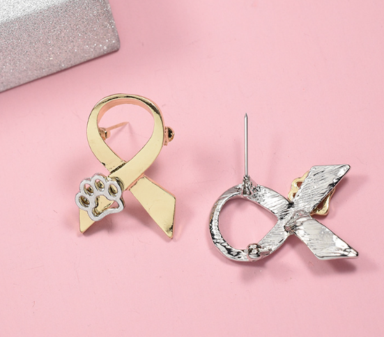 Dog Paw Brooch in Gold