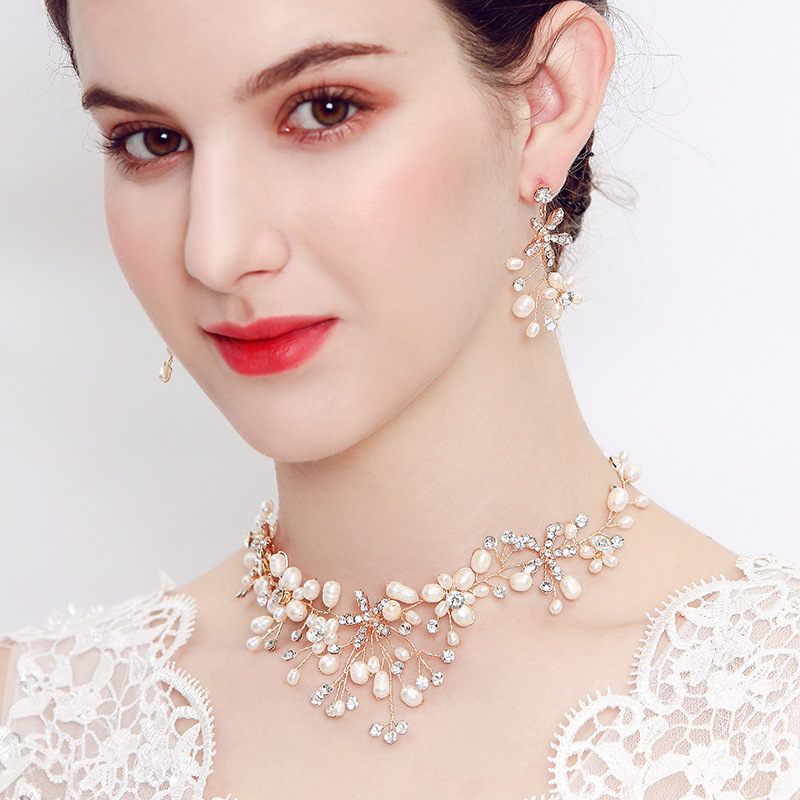 Bridal Jewelry Set Image 2
