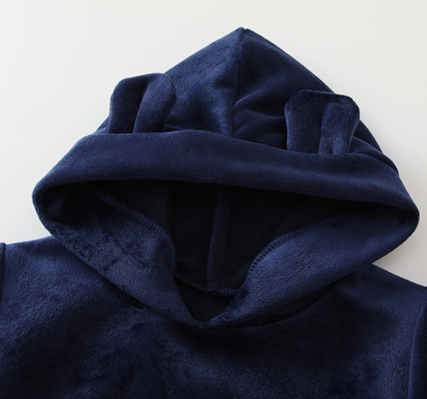Plush and thick warm clothes for boys ins (one set)