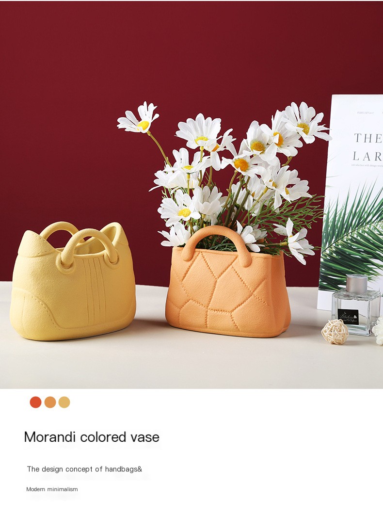 Minimalist vase design