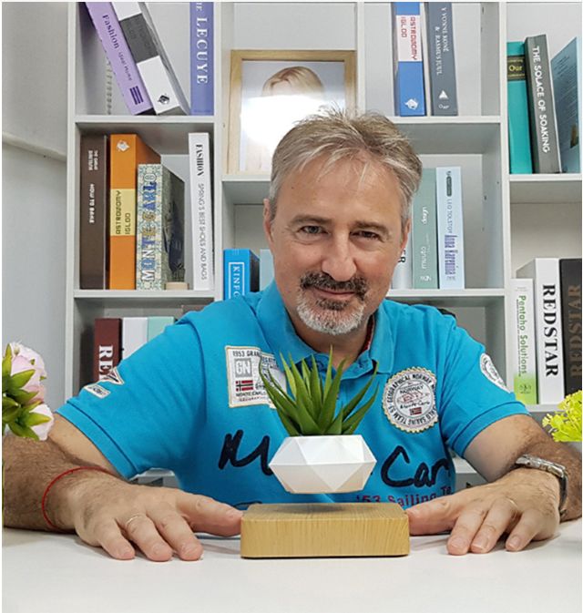 Magnetic Levitation Flowerpot 2