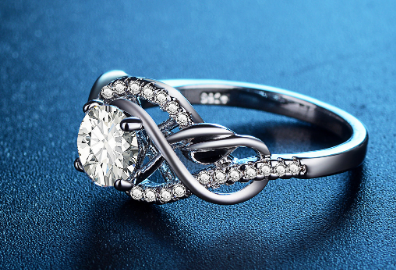 Stylish Zircon Ring