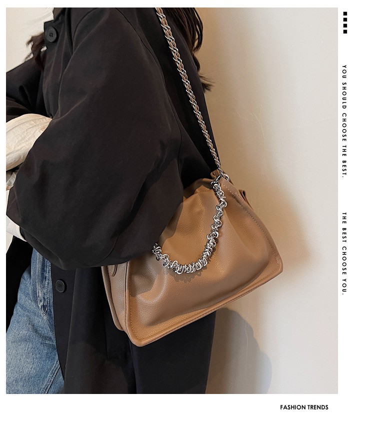 Women's Shoulder Bag Image 2