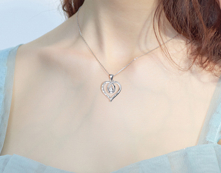 Heart Necklace Image 4