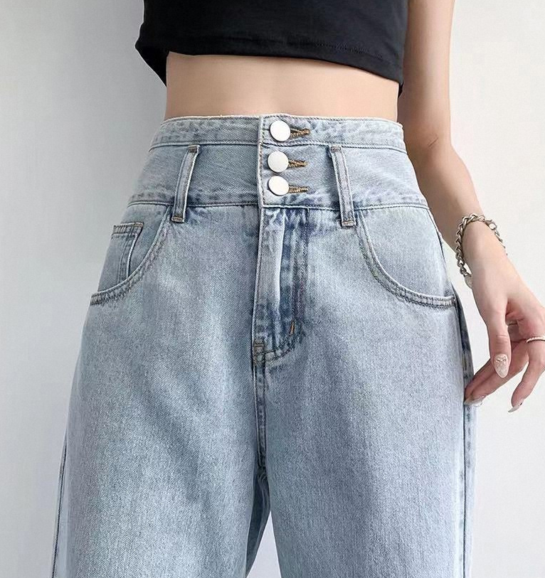 Versatile Straight Leg Style