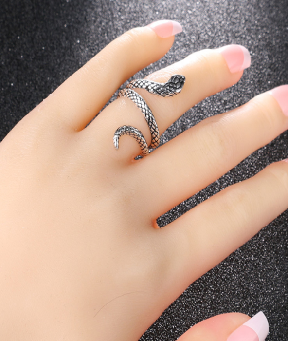Fashion Snake Ring Image 3