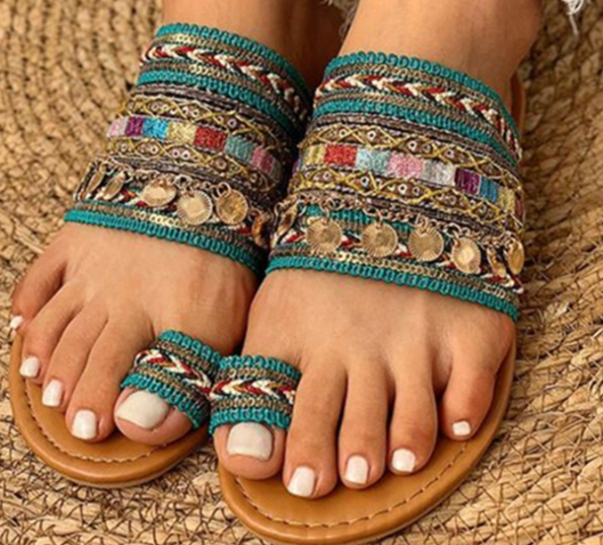 Comfortable flat sandals