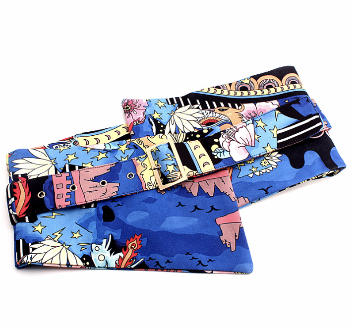 Wide waistband detail