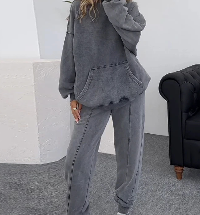 Hooded Sweater Image 6