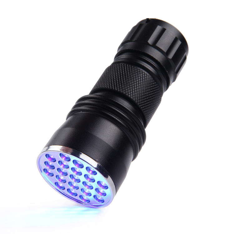 21LED UV Flashlight in Use