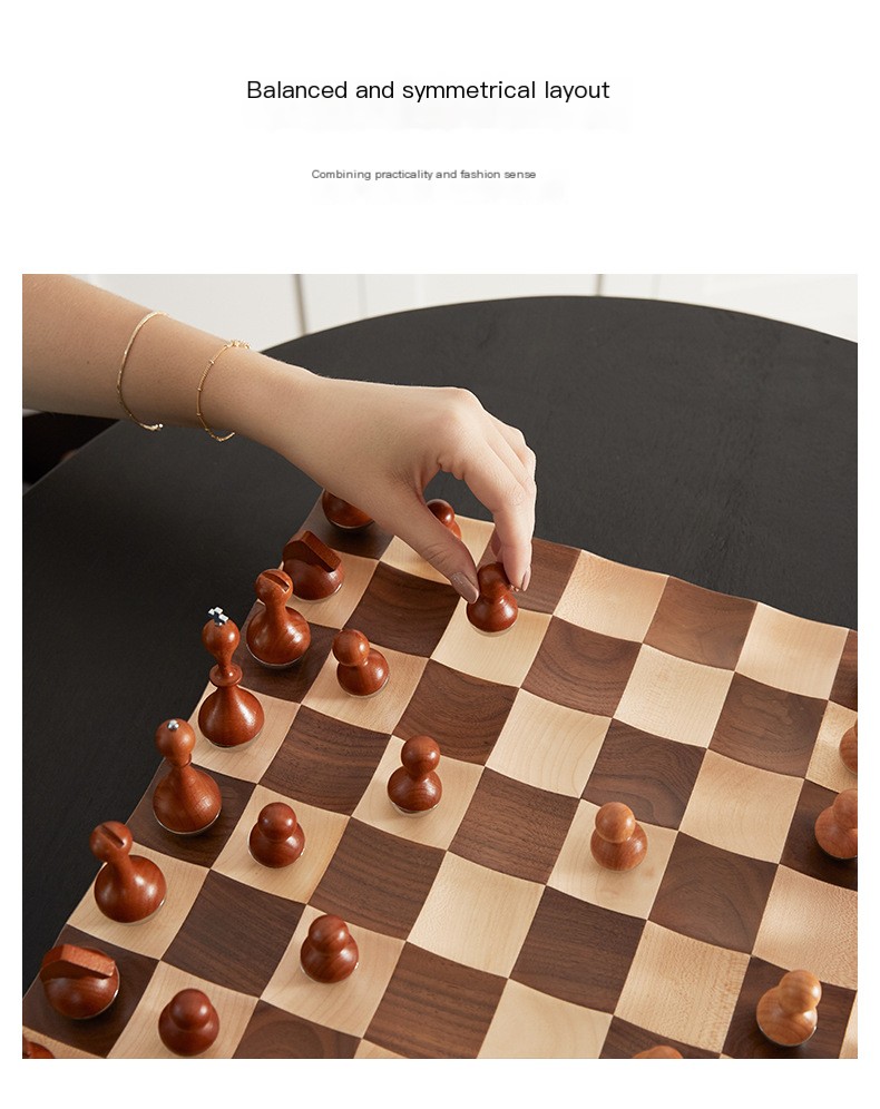 WOBBLE Tumbler Chess Set Image 4