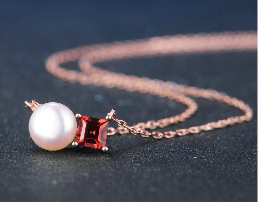 Pearl Necklace Image 2