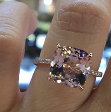 Stunning Zircon Ring - Image 3