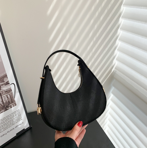 Crescent Armpit Handbag Image 4