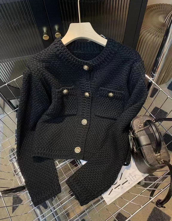 Stylish Cardigan Look