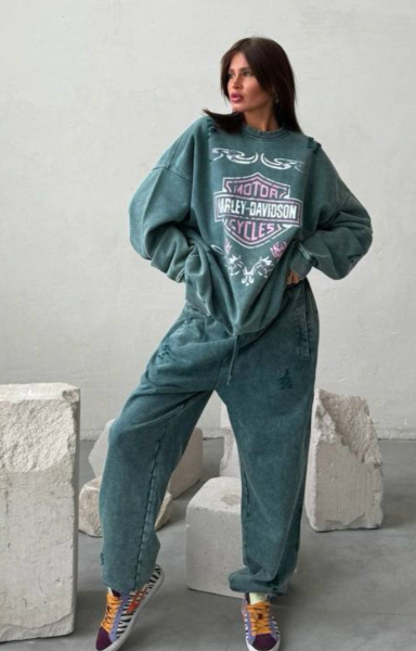 Sweater Image 2