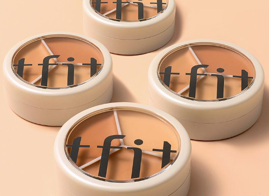Tricolor Concealer Image 2