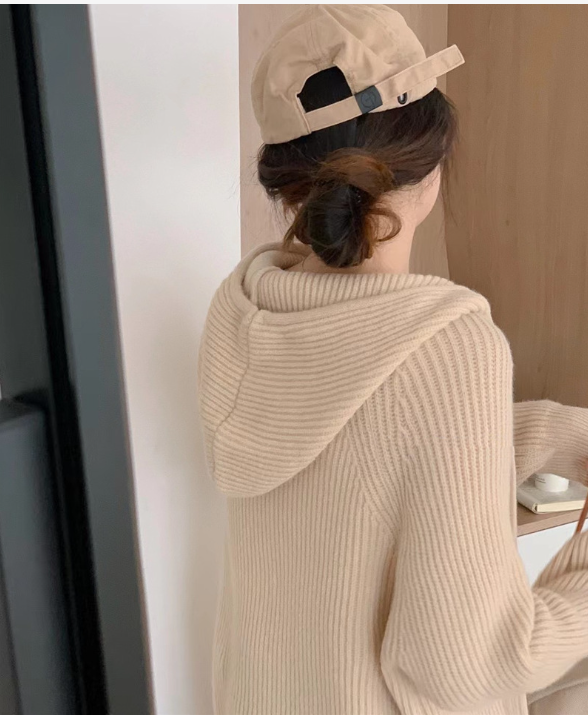 Hooded Cardigan Detail