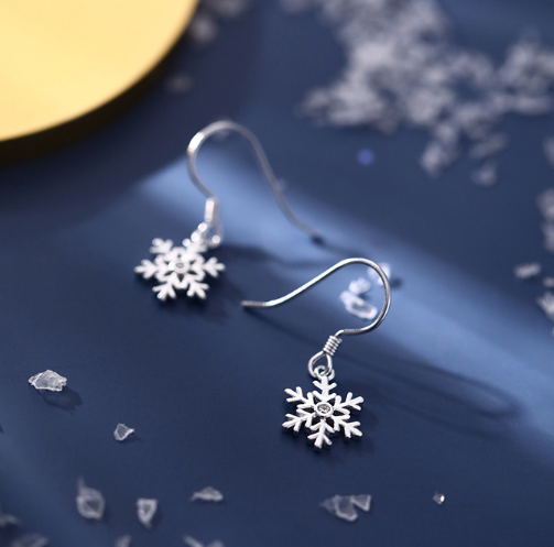 Elegant Snowflake Design