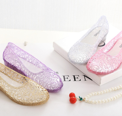 Breathable Flat Hole Shoes - Image 2