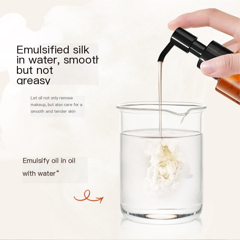 Black Tea Cleansing Oil Image 3