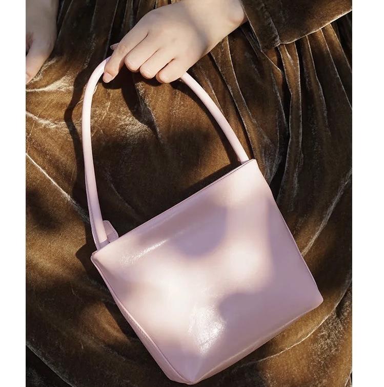Bucket Bag Image 5
