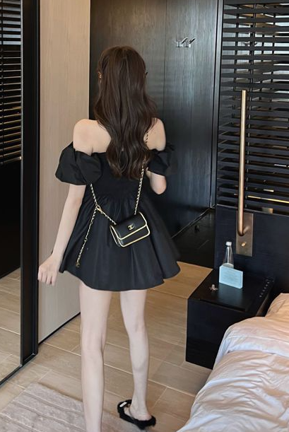 Dress detail image