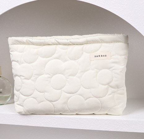 Makeup Bag Image 3