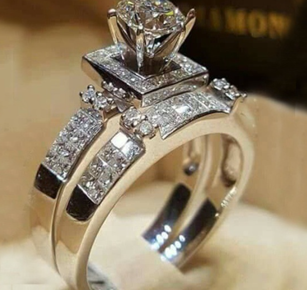 Versatile Jewelry Piece