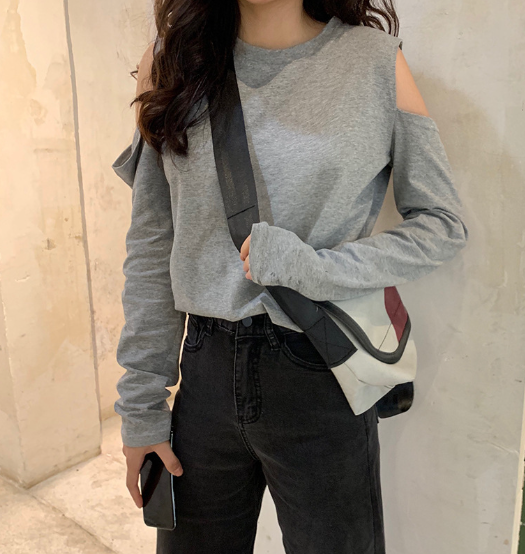Loose Off-the-Shoulder Knit Bottoming Shirt