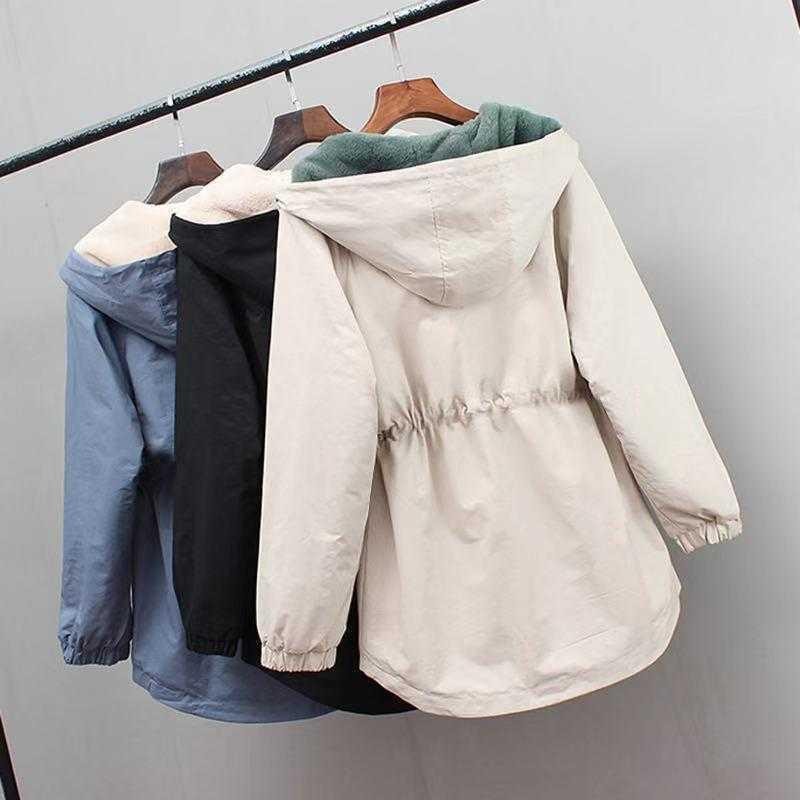 Small Velvet Padded Coat - Image 5