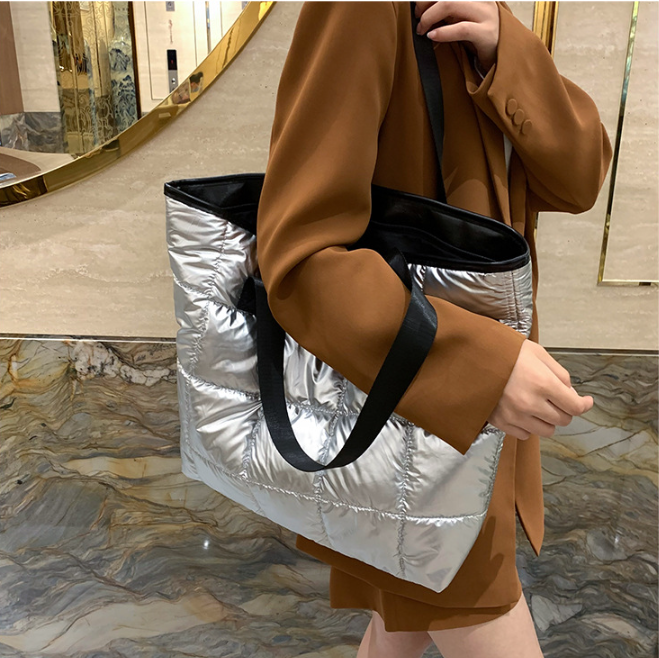 Imagen de Bolsa Puffer Lila 7