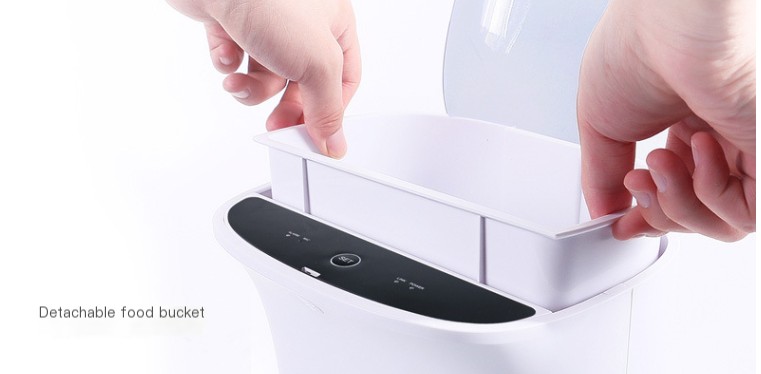 Pet Feeder Image 4